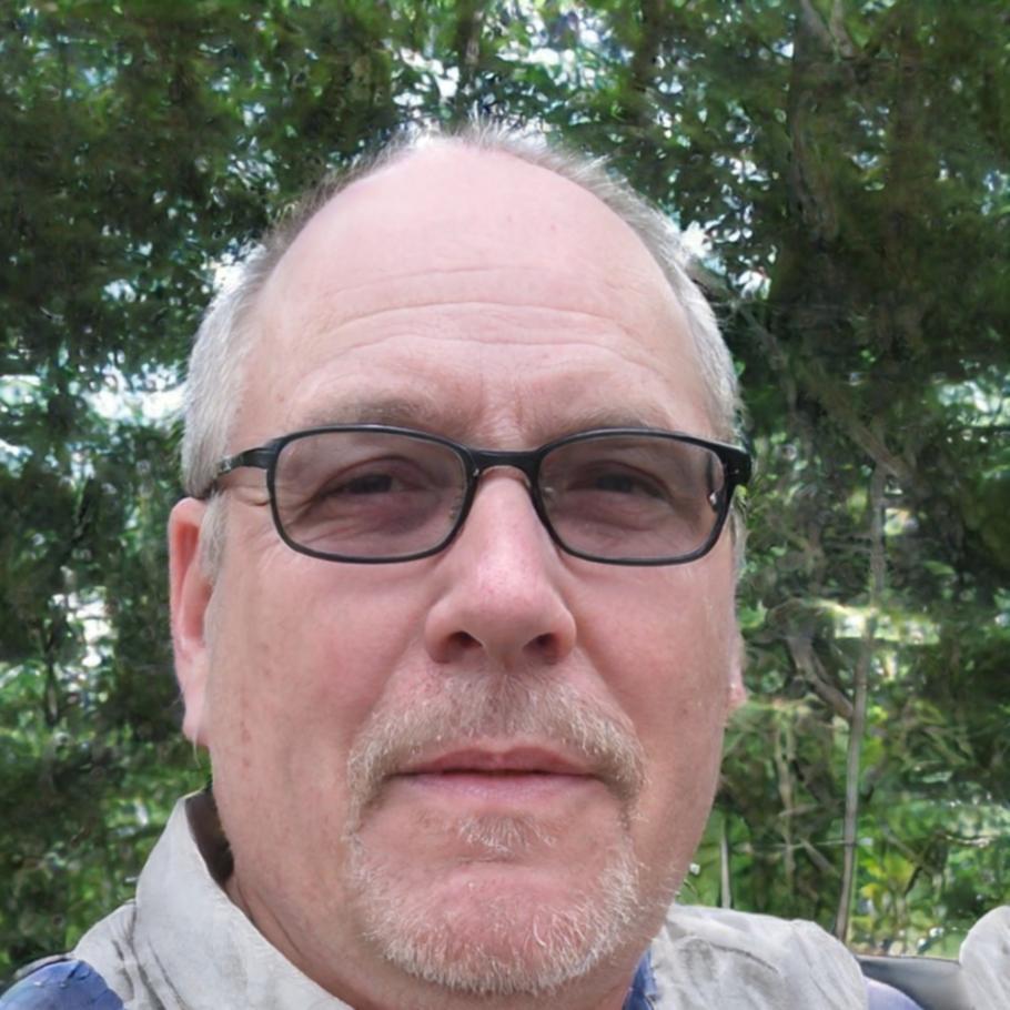 Program mezunu Kerem Özdemir profesyonel portresi